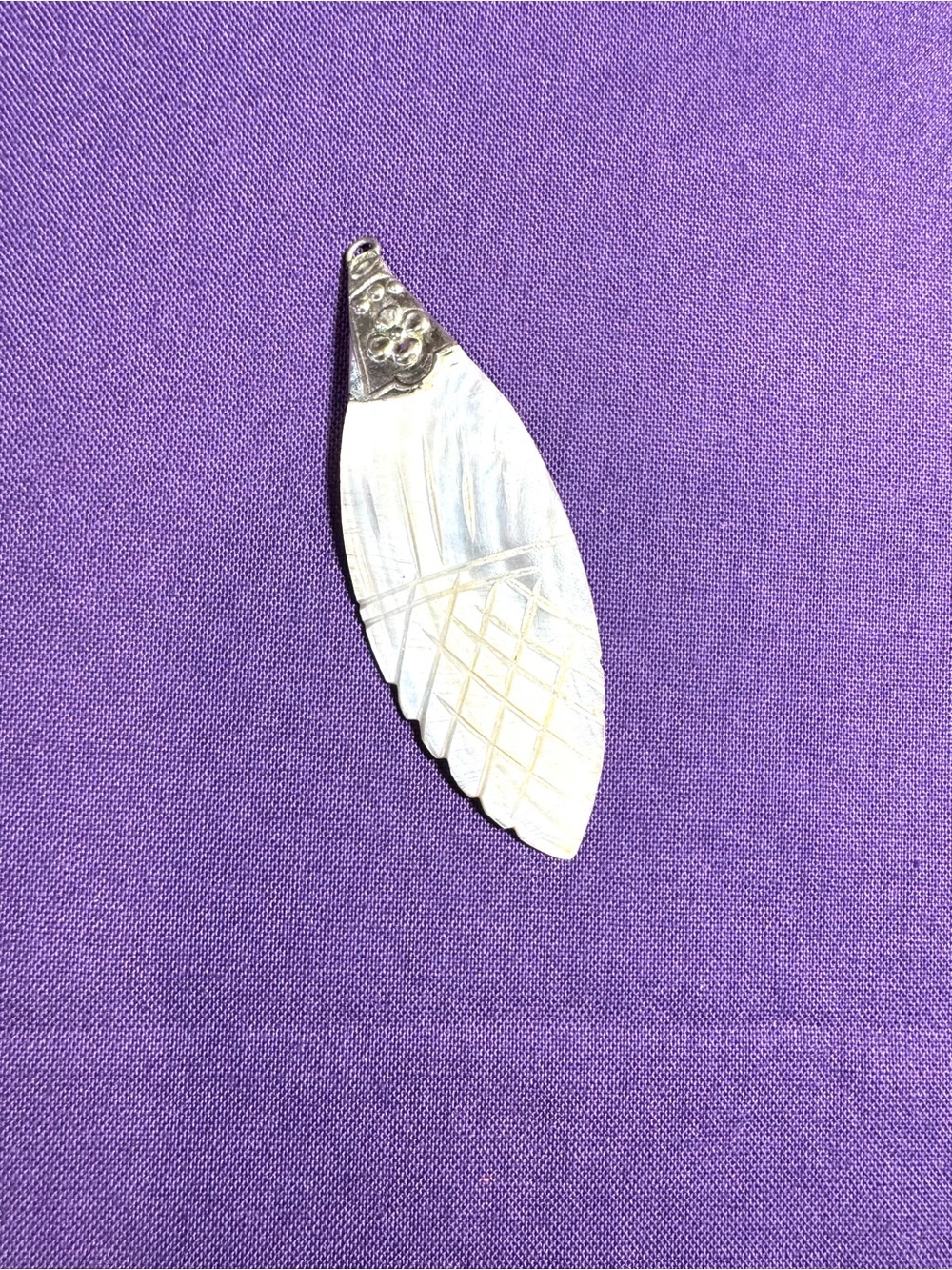 Handcrafted White Leaf Mother Of Pearl Pendant Necklace